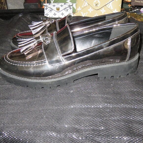 Bandolino Metallic Fillup Loafer Driving Shoe Slip On tassle embellished size 7 - Picture 1 of 8